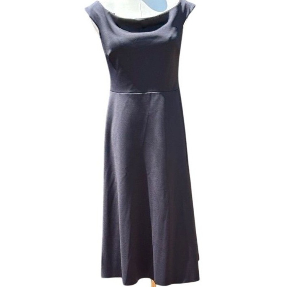 Trina Turk Black Scuba Off-Shoulder Fit-and-Flare‎ Midi Dress – Size 6